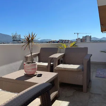 Skyline Retreat By Skanderbeg Apartamento Tirana